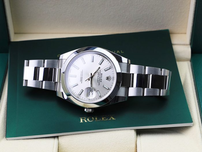 Pre-owned men’s Rolex Datejust in stainless steel.