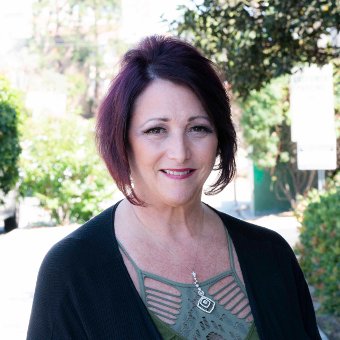 professional headshot of Teri Ramirez, jewelry store sales director