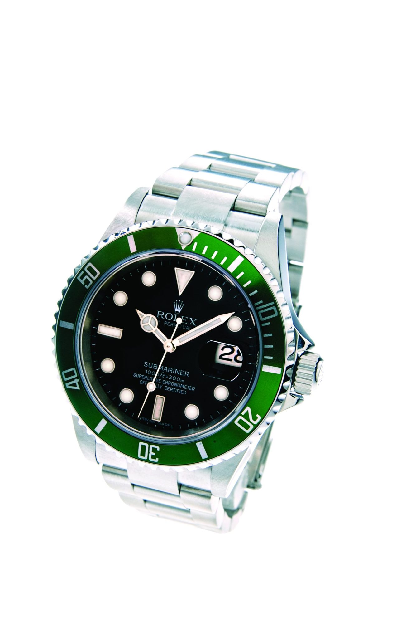 Pre-owned men’s Rolex Submariner in stainless steel with a green dial and bezel.