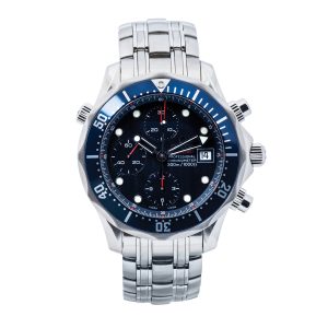 Pre-owned men’s Omega Seamaster Chrono Diver James Bond in stainless steel with ablue dial and bezel.