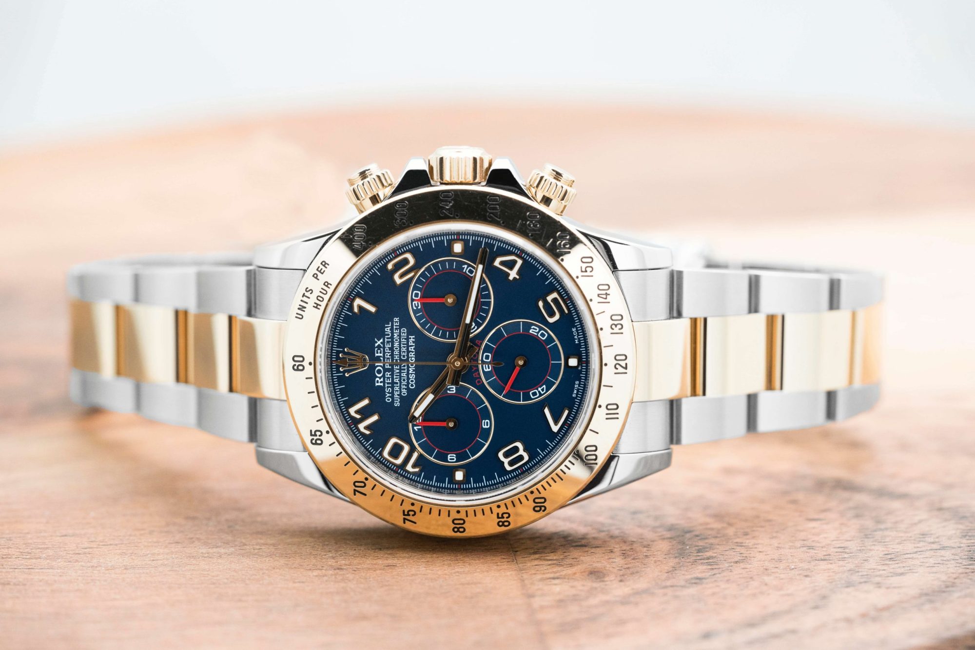 Pre-owned men’s Rolex Daytona Cosmograph in stainless steel and yellow gold with a
blue dial.