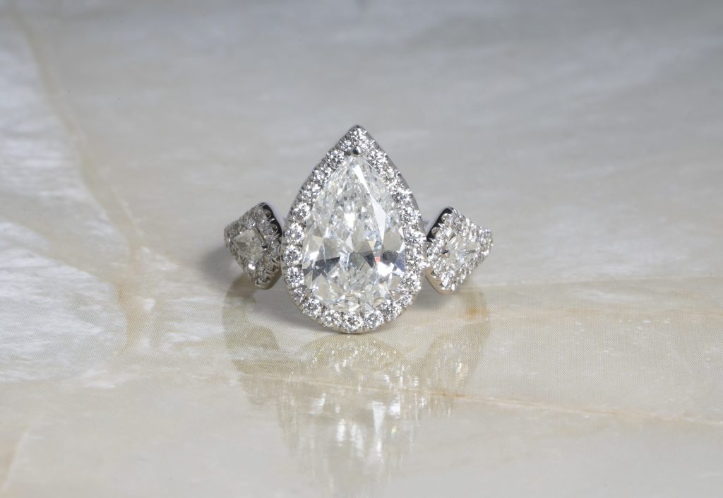 image of pear shaped engagement ring 