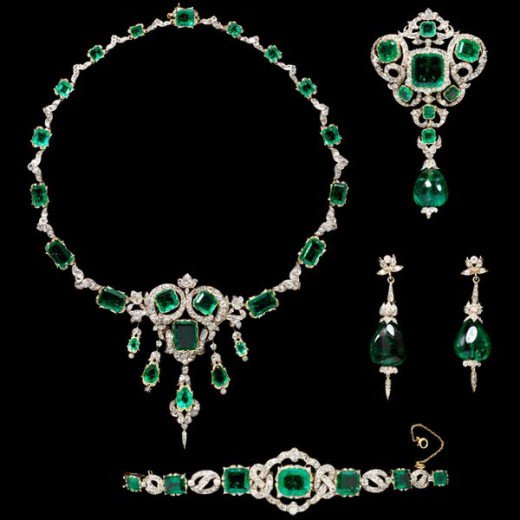 The Seringapatam Jewels including the emerald necklace, emerald brooch, emeraldbracelet, and par of emerald drop earrings all set in gold and platinum.